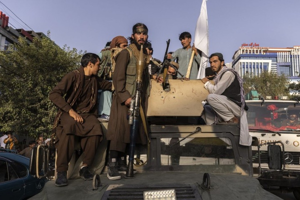 Lo Taliban tran qua bien gioi, linh Nga o Tajikistan trang bi gap Kornet-Hinh-5