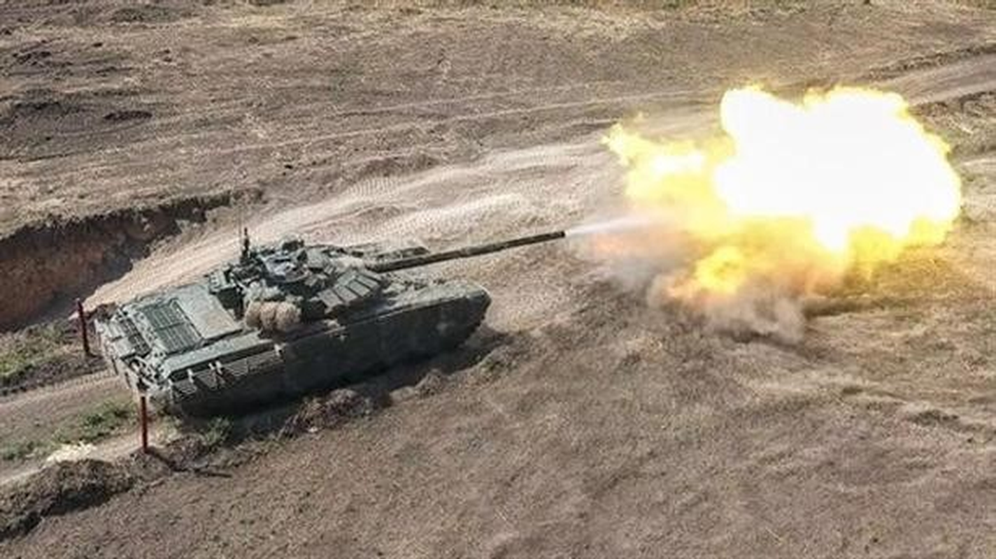 Nga bat ngo dieu 30 'sieu tang' T-72B3M ap sat bien gioi Afghanistan-Hinh-3