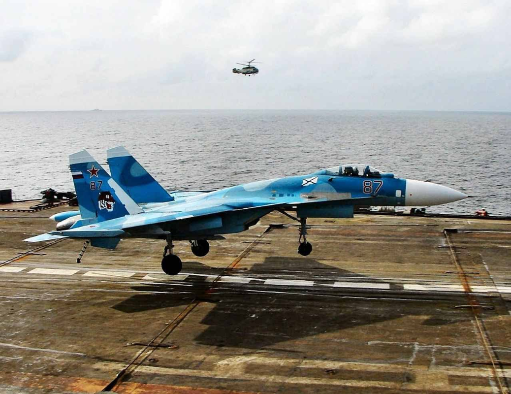 Tiem kich ham Su-33 cua Nga can phai 