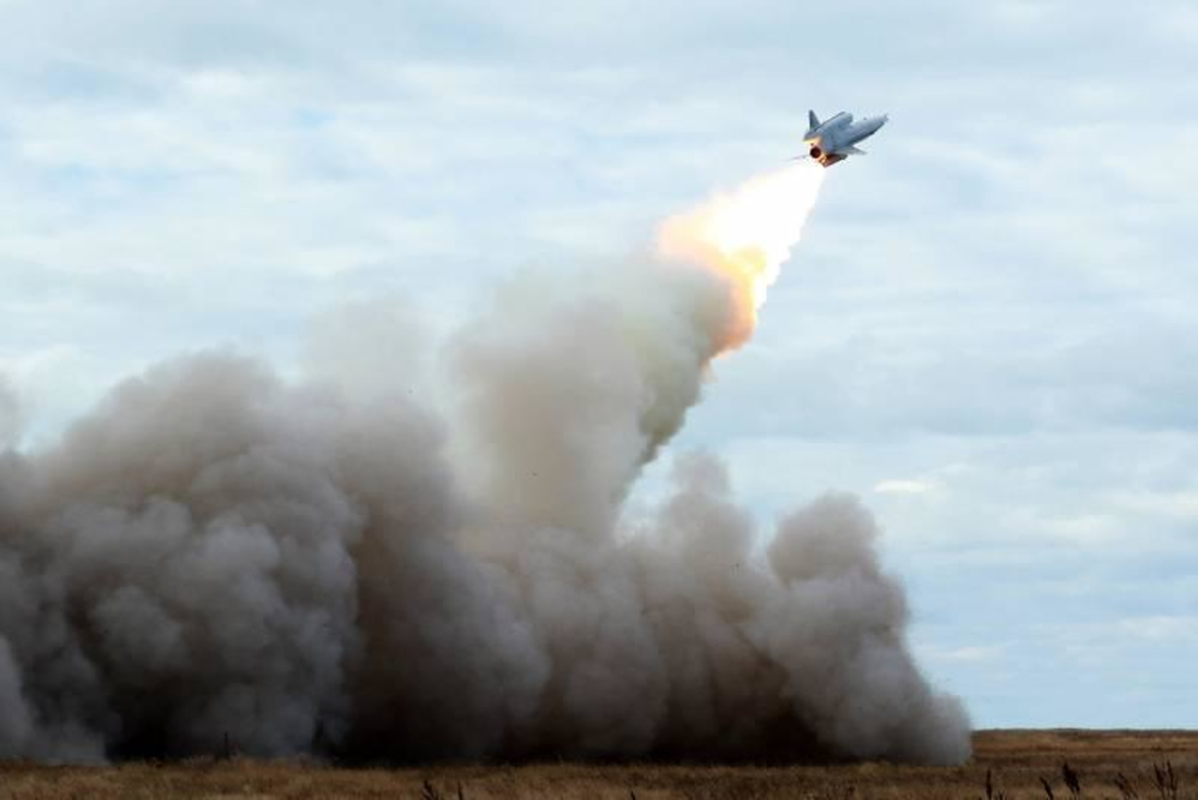Vu khi ky la cua Ukraine xuat hien trong cuoc tap tran cung NATO-Hinh-14