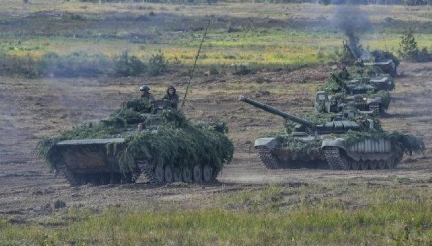 Tai sao xe tang T-72 50 nam tuoi van khien NATO lo so?-Hinh-15