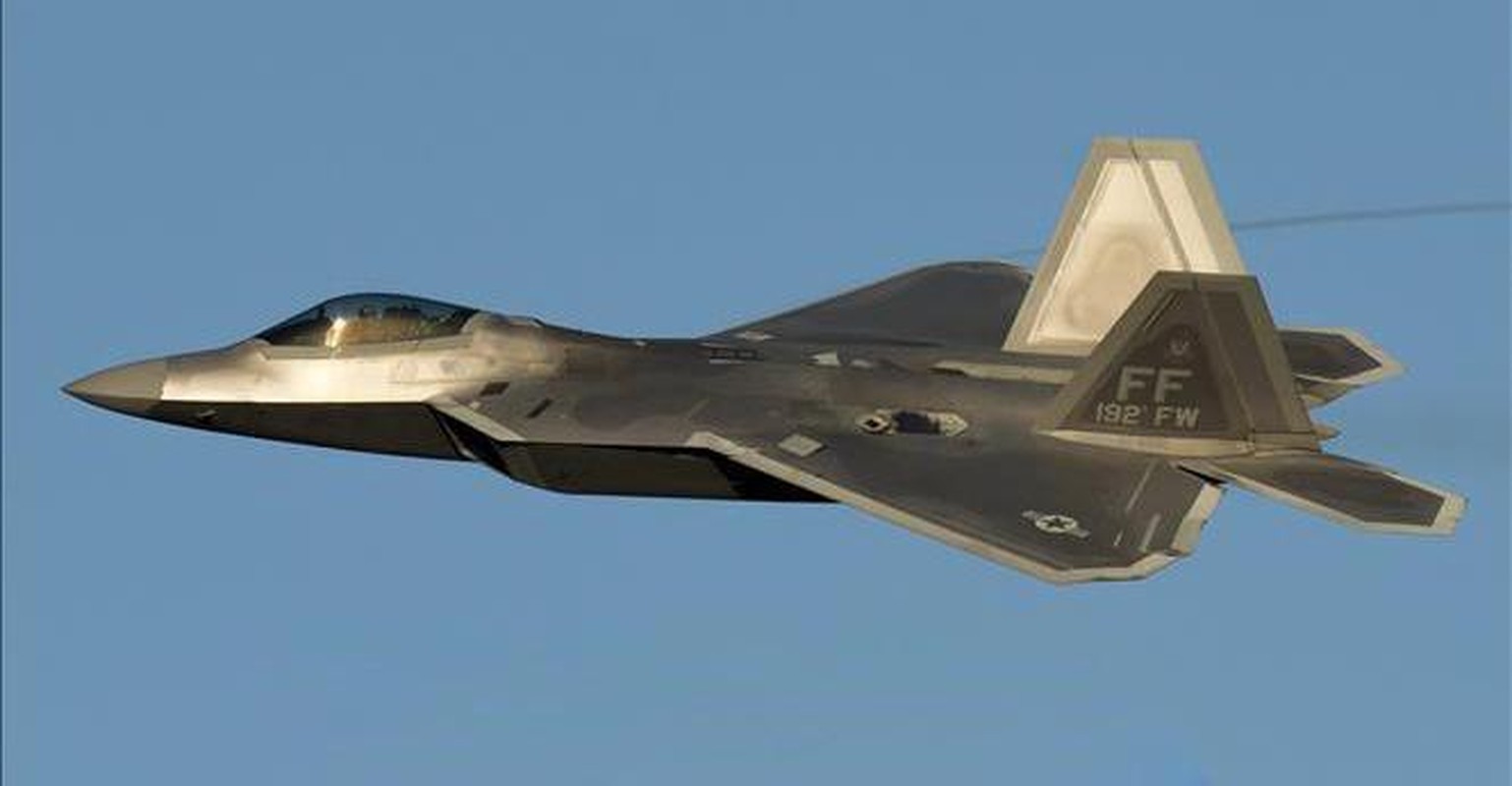 My mat 4 nam moi sua xong tiem kich F-22 Raptor mai bung xuong duong bang-Hinh-30