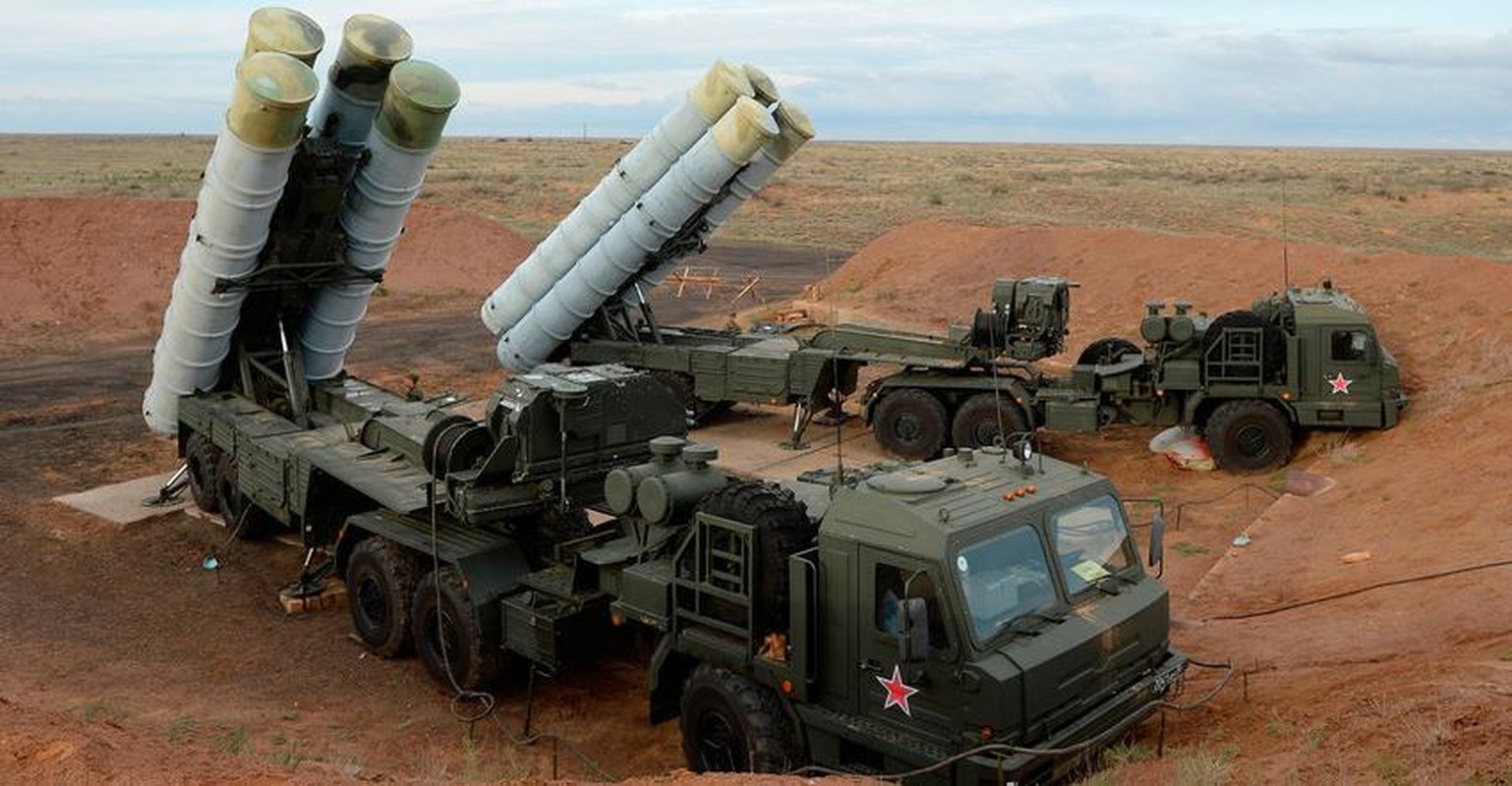 Dung nhu du doan cua NATO, Nga da dieu ten lua S-400 toi sat Ukraine-Hinh-22