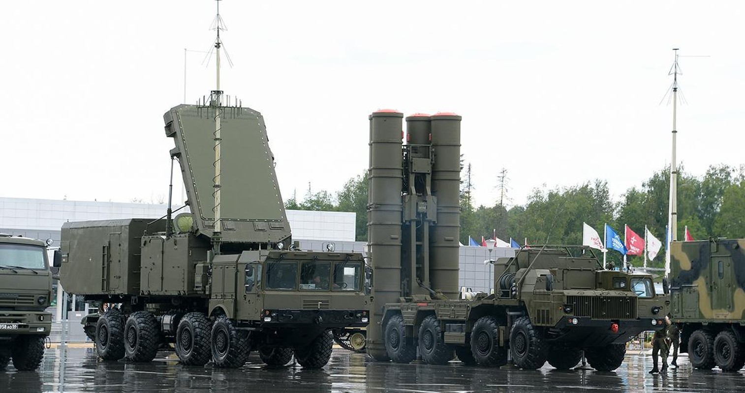 Dung nhu du doan cua NATO, Nga da dieu ten lua S-400 toi sat Ukraine-Hinh-8