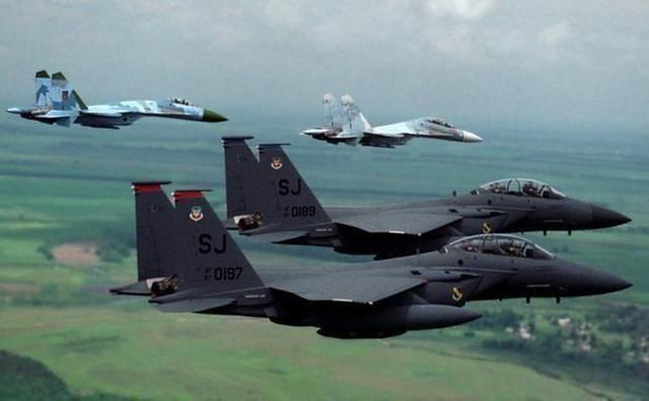 Tiem kich Su-30 Nga 'chien thang' F-15 My tren... 4 chau luc-Hinh-7