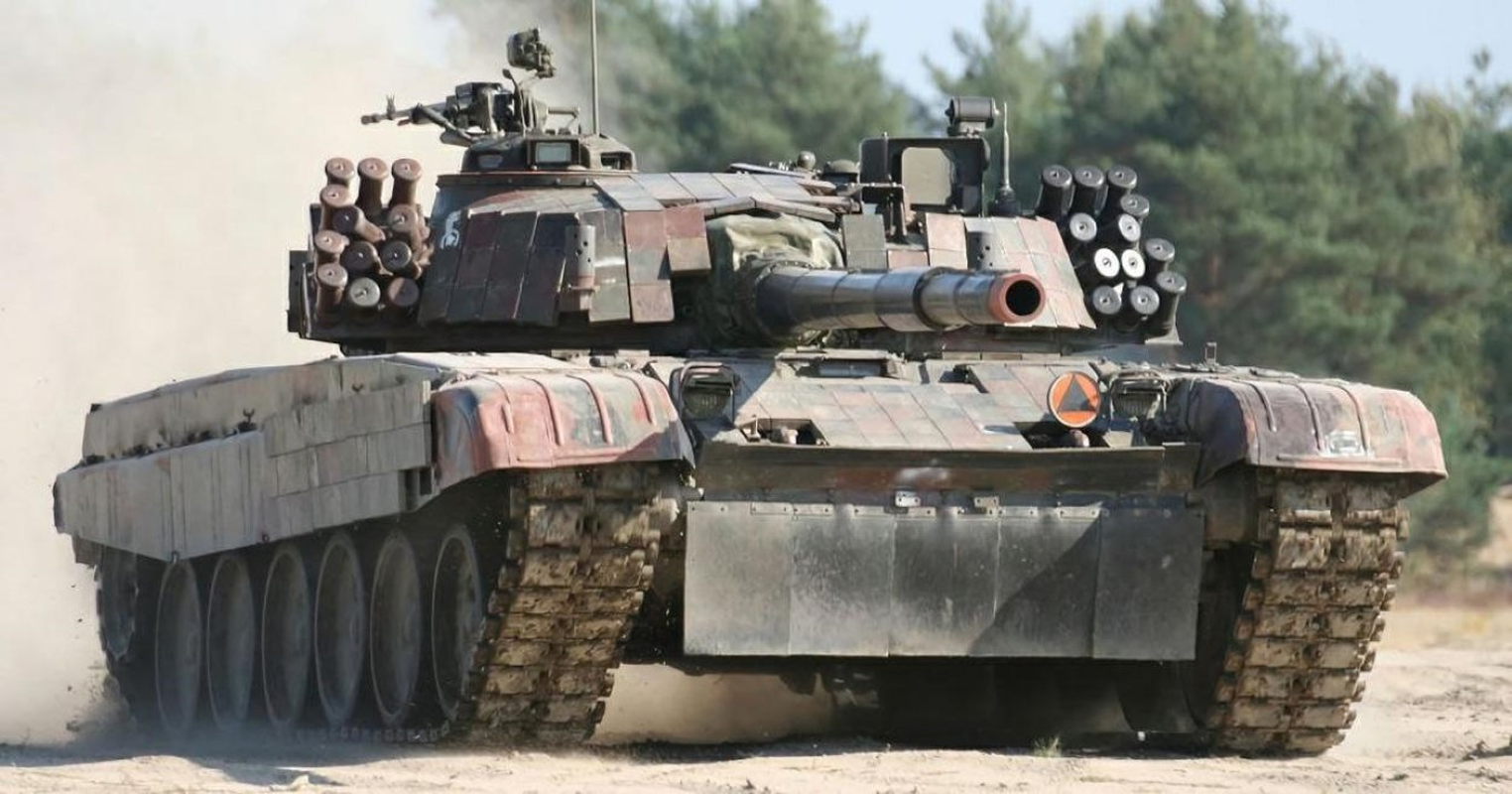 Ukraine nhan xe tang PT-91 tu Ba Lan, san sang tong tan cong Kherson?-Hinh-17