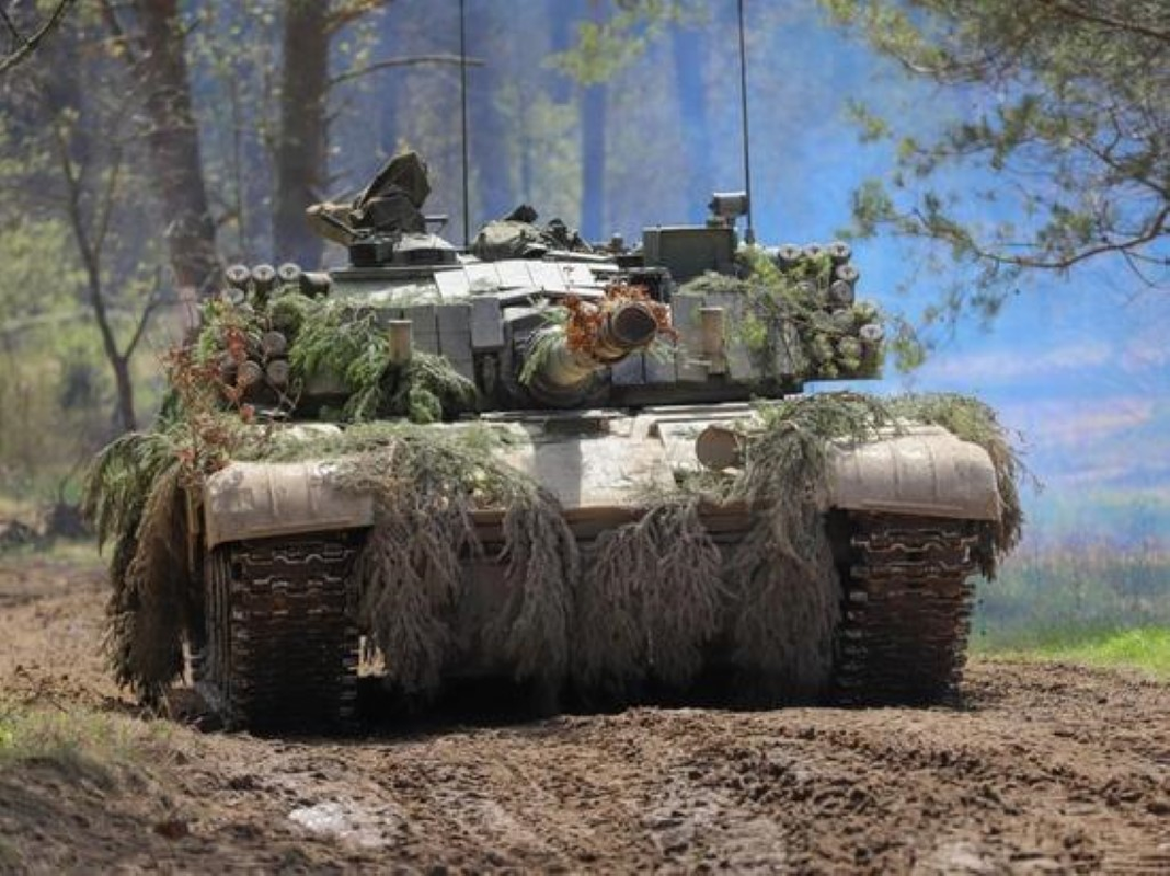 Ukraine nhan xe tang PT-91 tu Ba Lan, san sang tong tan cong Kherson?-Hinh-7