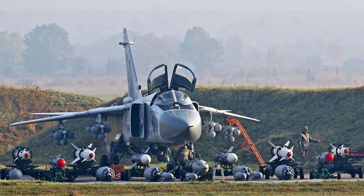 'Kiem si' Su-24 Ukraine trang bi ten lua Kh-25MP de truy tim he thong phong khong Nga?-Hinh-22