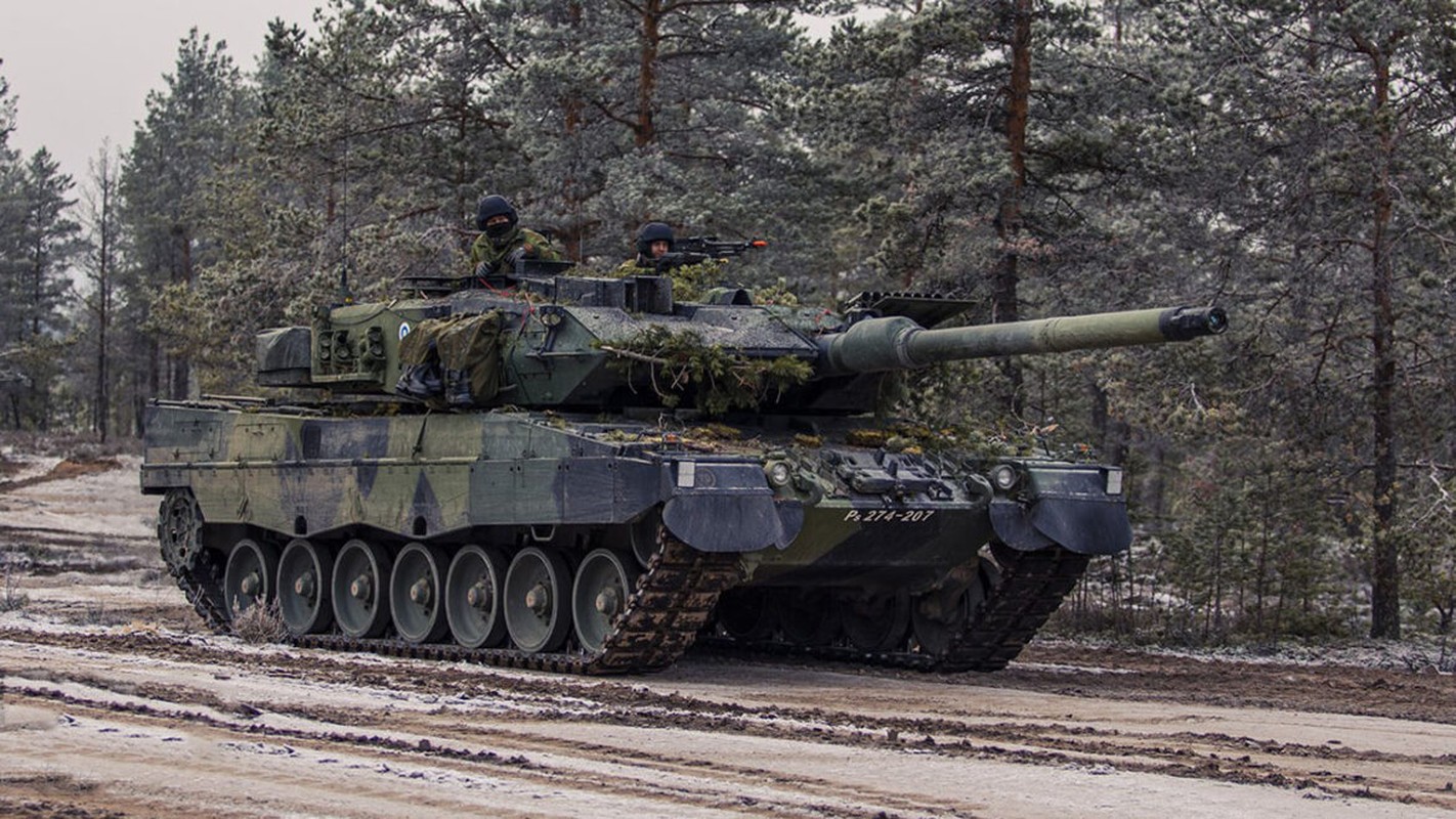 Xe tang Leopard 2 Duc bat luc truoc con doc 30 do!-Hinh-9