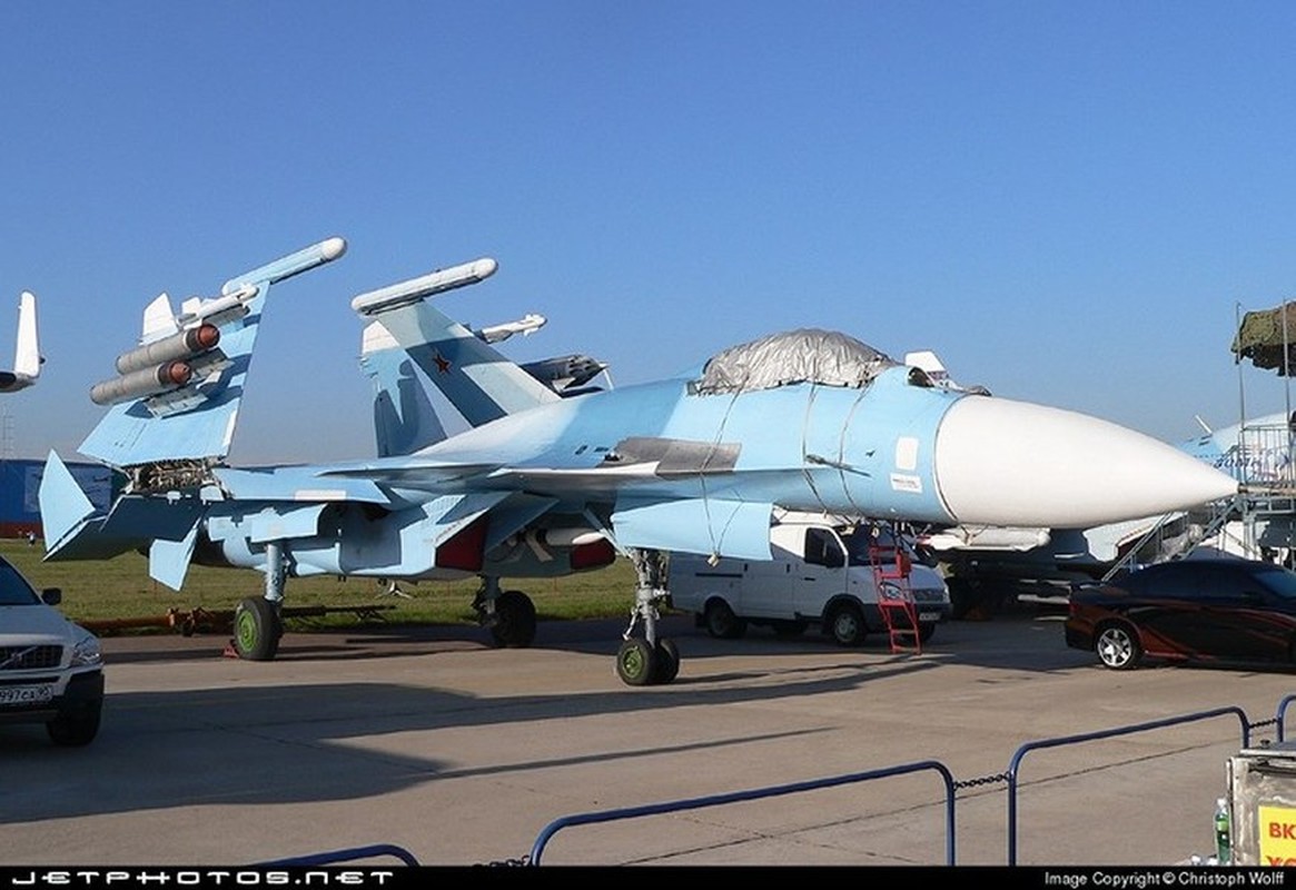 Tiem kich ham Su-33 - Phien ban ky la nhat cua dong Flanker-Hinh-15