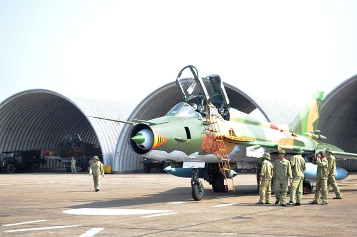 Doi canh cua tiem kich - bom Su-22 Viet Nam co gi dac biet?-Hinh-12