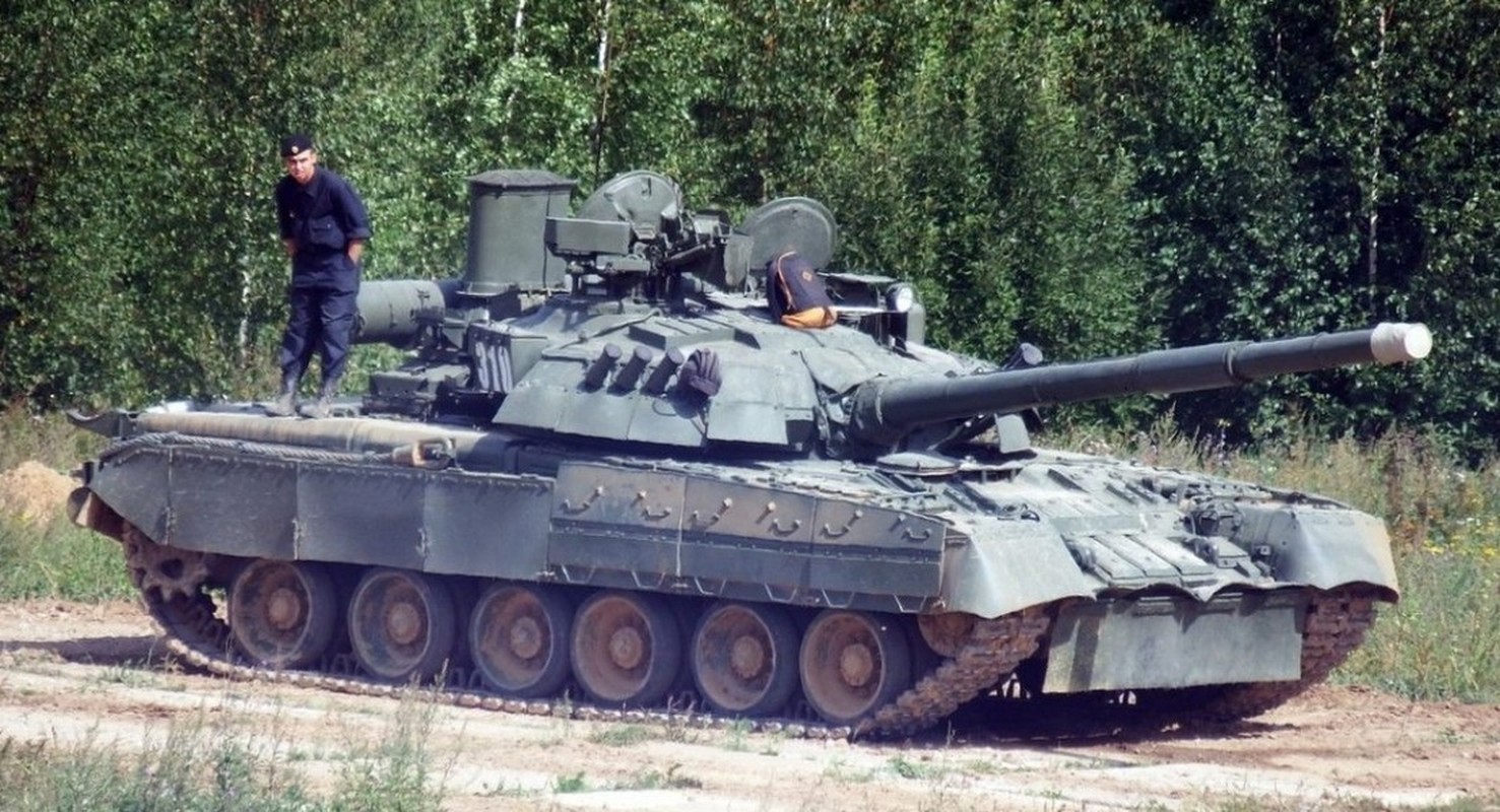 That bai cua xe tang T-72M1 va T-80U truoc Leopard 2A4 vao nam 1994 cho thay dieu gi?-Hinh-4