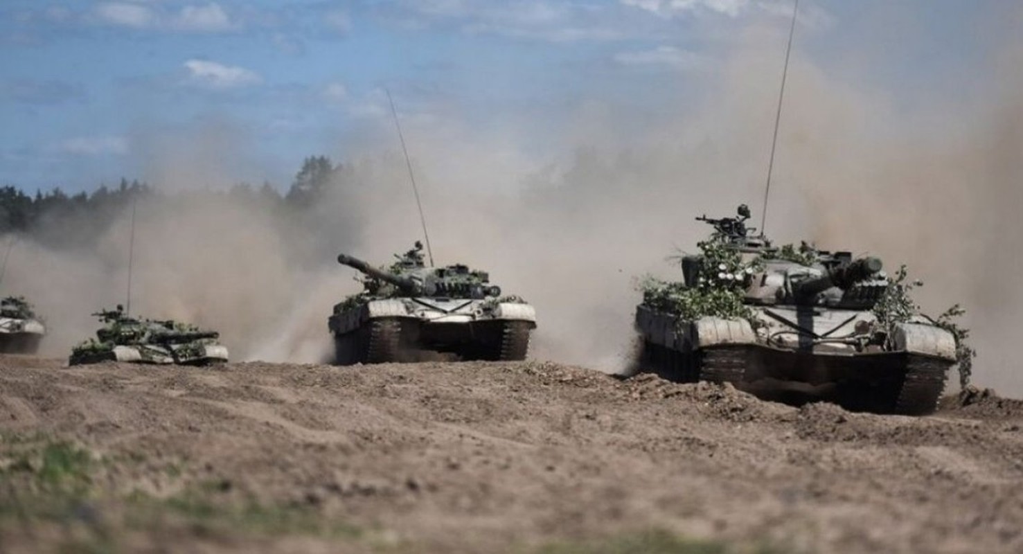 That bai cua xe tang T-72M1 va T-80U truoc Leopard 2A4 vao nam 1994 cho thay dieu gi?-Hinh-6