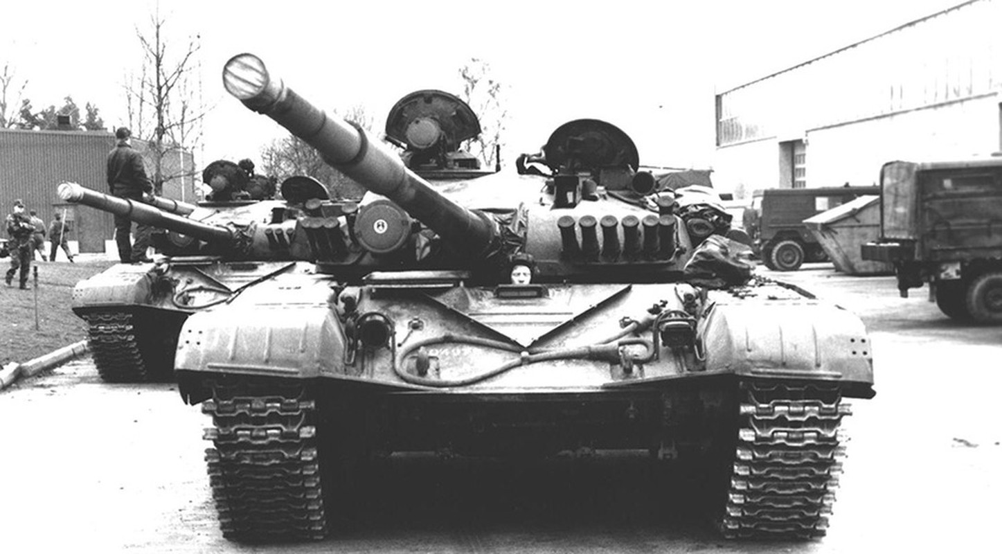 That bai cua xe tang T-72M1 va T-80U truoc Leopard 2A4 vao nam 1994 cho thay dieu gi?