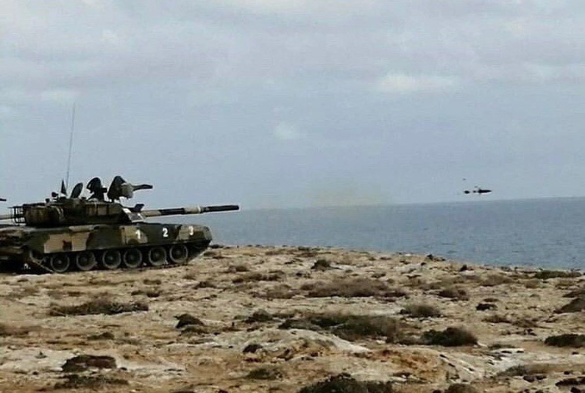 Sip nhan xe tang Merkava tu Israel de 'ranh tay' chuyen giao T-80U-Hinh-17