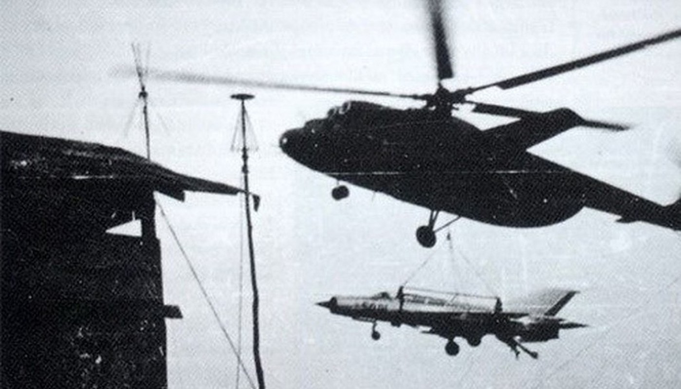 Truc thang khong lo Mi-6 it biet cua khong quan Viet Nam-Hinh-16