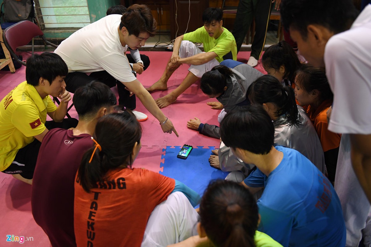 Tuyen taekwondo kho luyen bang dung cu dac biet truoc SEA Games-Hinh-14