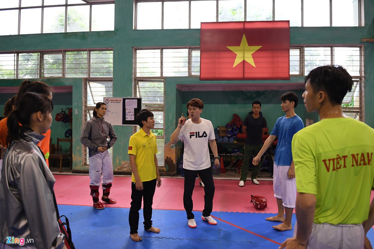 Tuyen taekwondo kho luyen bang dung cu dac biet truoc SEA Games-Hinh-4
