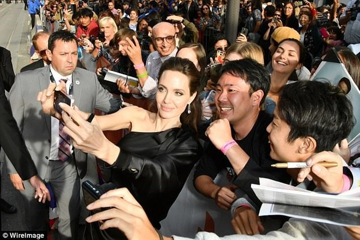 Pax Thien 13 tuoi banh bao chung chac ben me Angelina Jolie-Hinh-7