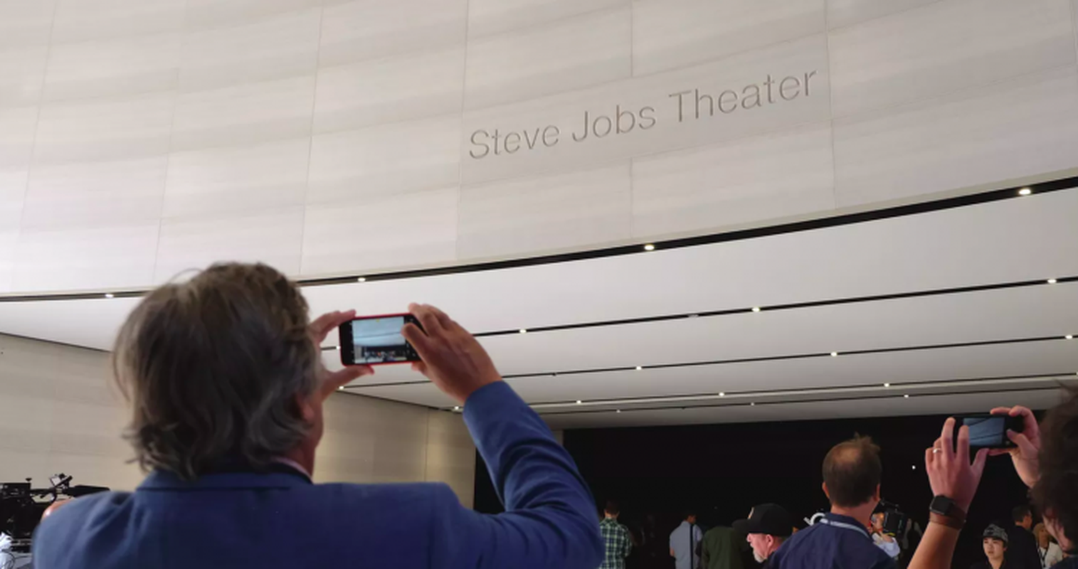 Nhung bi mat day bat ngo ben trong khan phong Steve Jobs Theater-Hinh-7