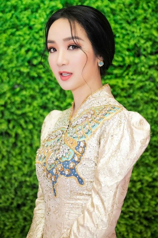 Giang My bi nhan xet nhu bup be song o tuoi 50 vi anh photoshop qua da-Hinh-5