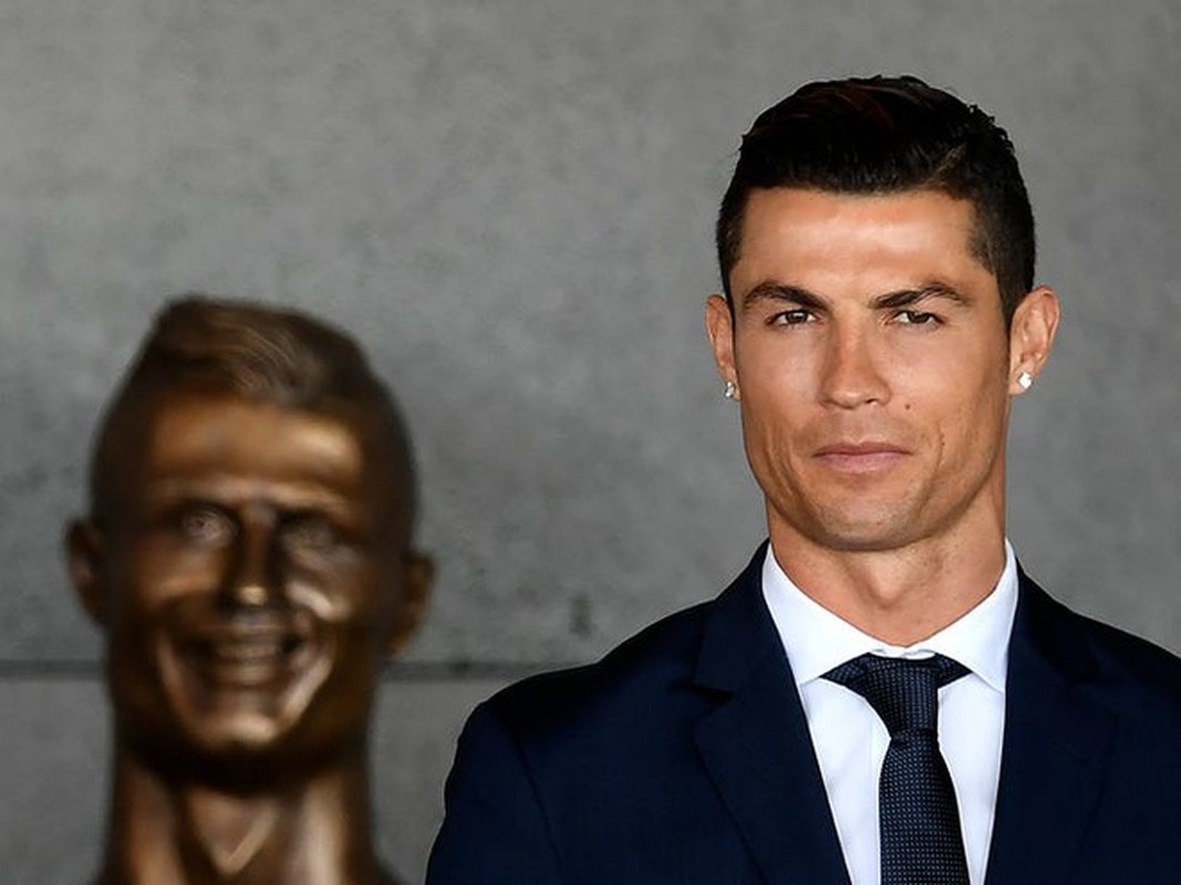 Cristiano Ronaldo kiem va tieu tien ra sao?-Hinh-6