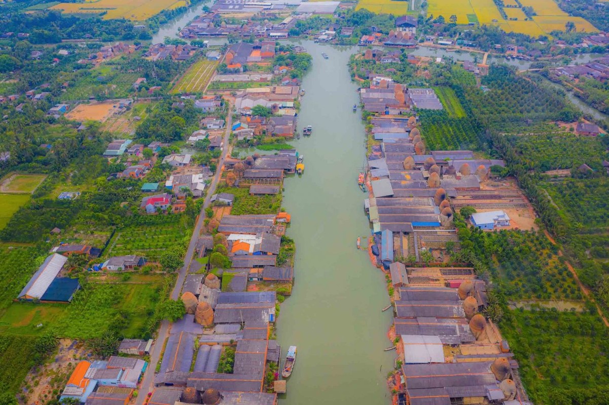 Sac mau “vuong quoc gach gom” Vinh Long tu tren cao