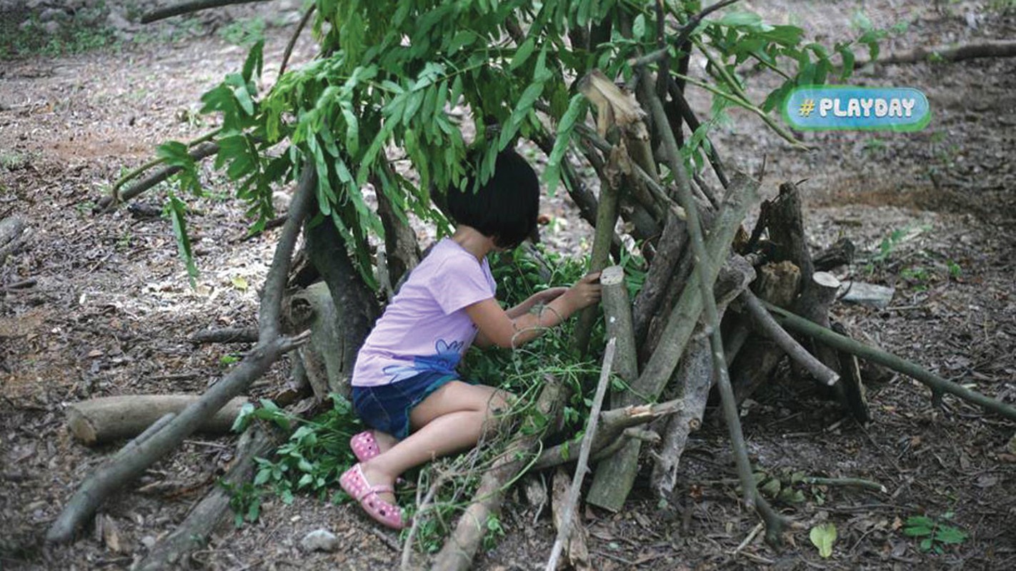 Xem tre em thanh pho quay pha tung bung khi ve que-Hinh-3