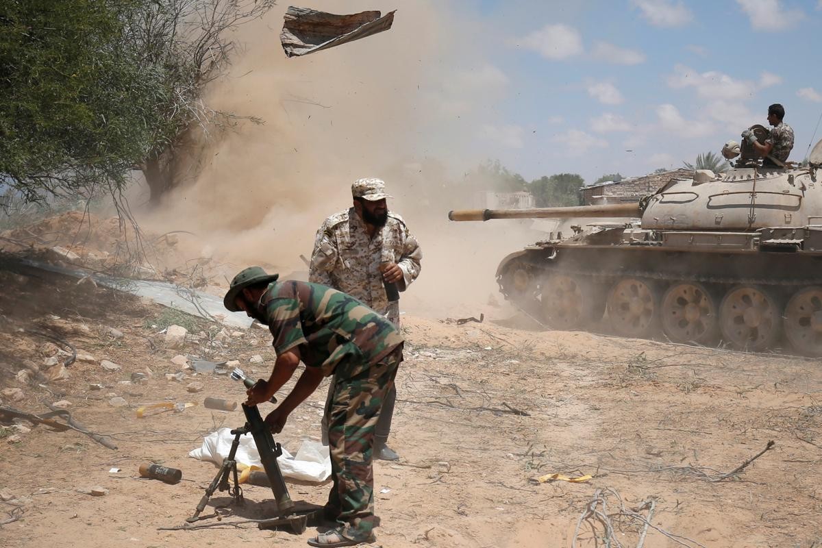 Lon xon binh linh Quan doi Libya trong cuoc chien chong IS-Hinh-8