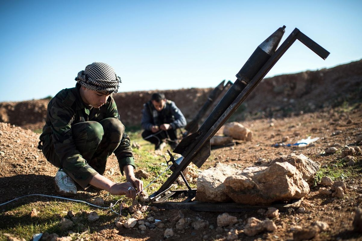 Ngo ngang loat vu khi “tu trong” tren chien truong Syria-Hinh-2