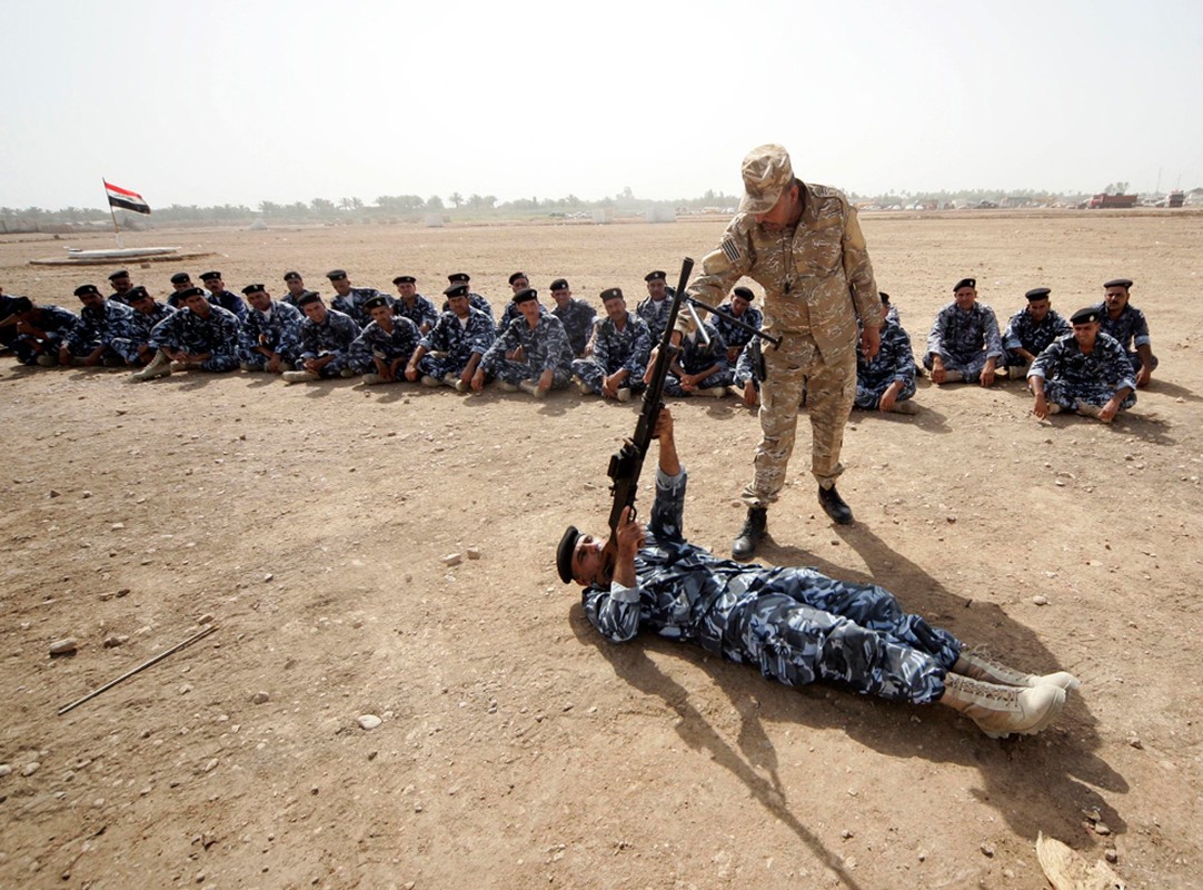 Quan sat Quan doi Iraq huan luyen tan binh danh IS-Hinh-5