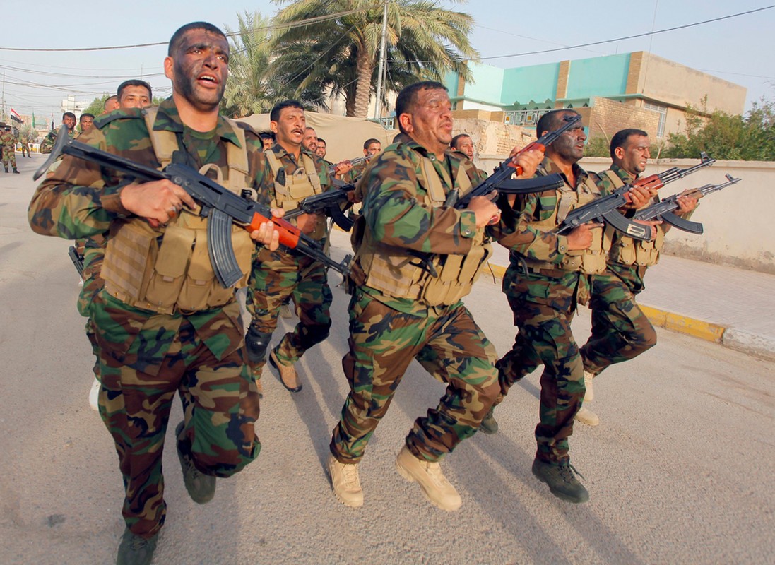 Quan sat Quan doi Iraq huan luyen tan binh danh IS-Hinh-6