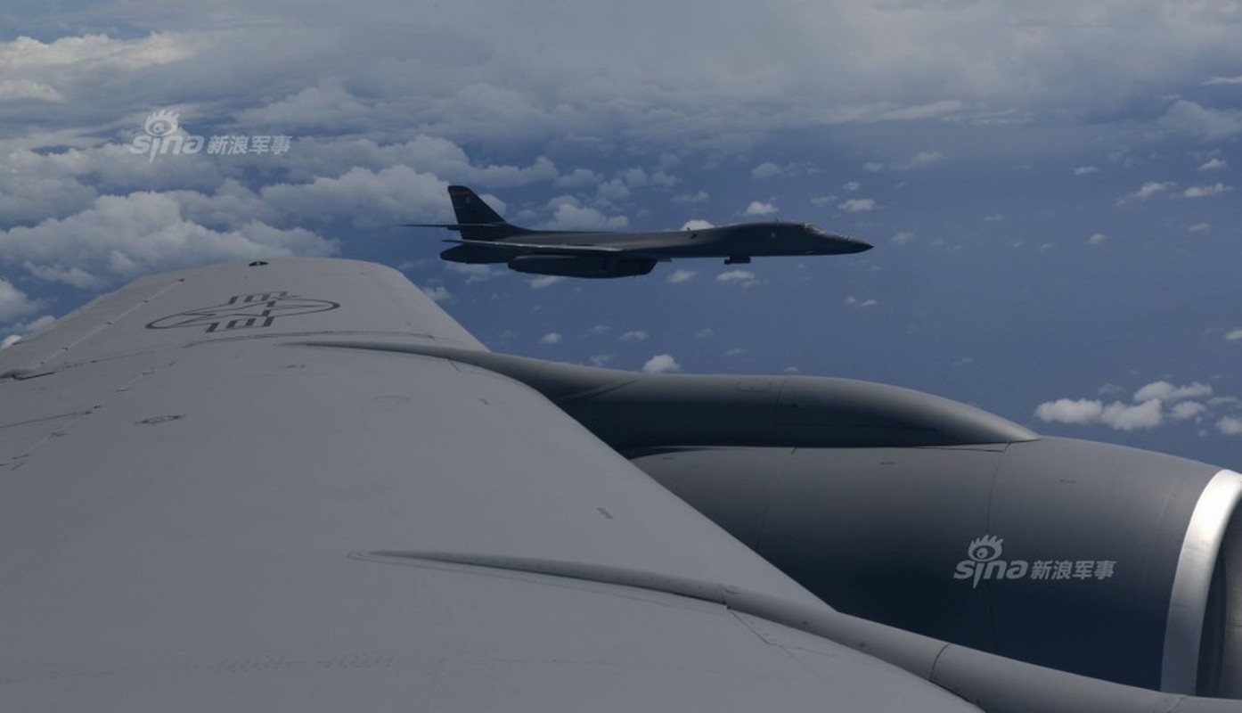 May bay nem bom  B-1B Lancer “dap dom” o Bien Dong-Hinh-3