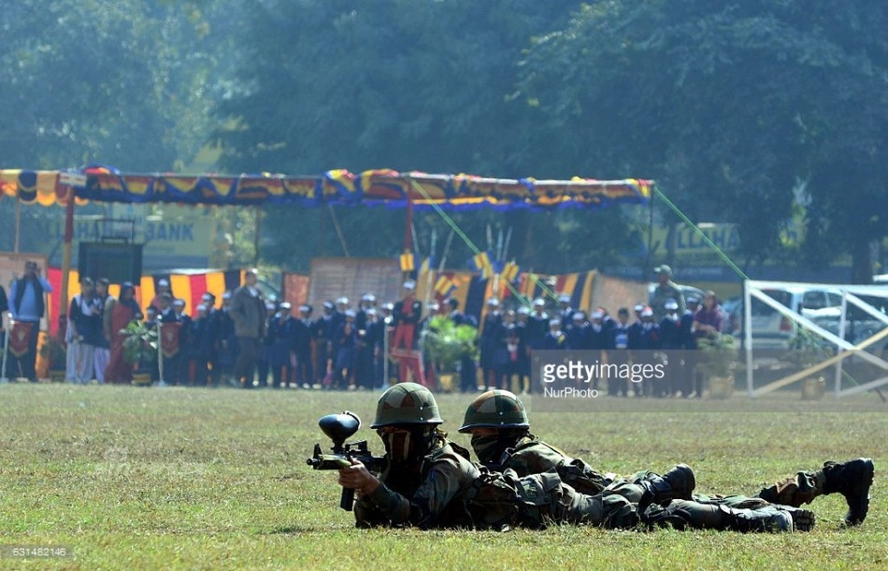 Dac biet cach Quan doi An Do goi thanh nien nhap ngu-Hinh-9