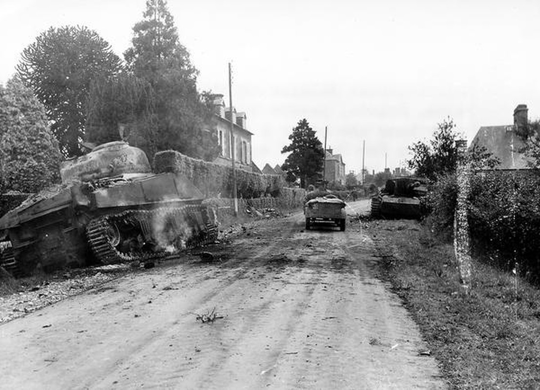 Muc kich xe tang M4 Sherman o at tien cong Normandy-Hinh-4