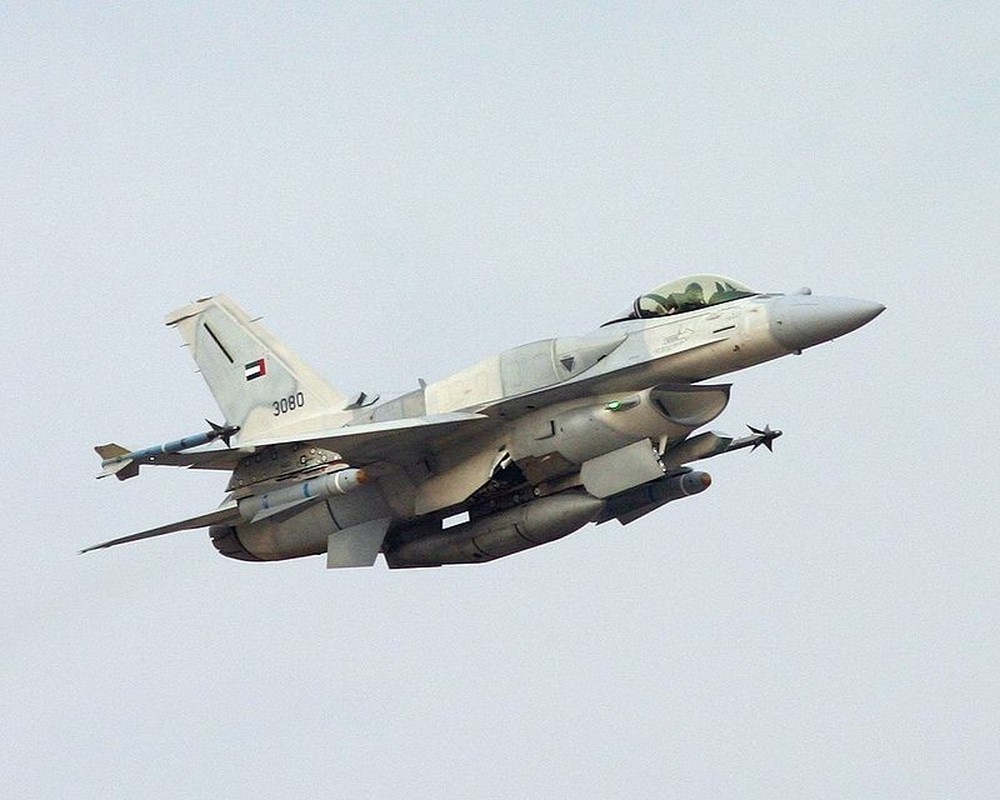 Dac tinh khong chien uu viet cua tiem kich F-16-Hinh-11
