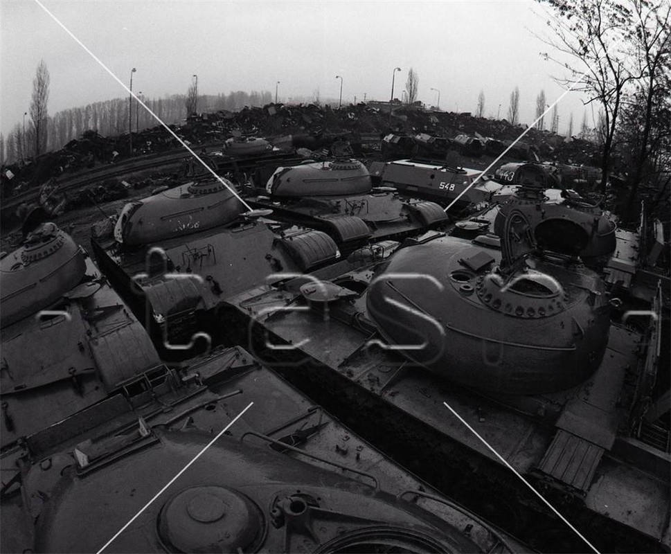 Xot xa canh hang ngan xe tang T-54/55 bi 