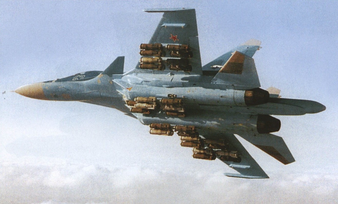 My phai hoang so khi thay Su-34 mang so vu khi nay-Hinh-6