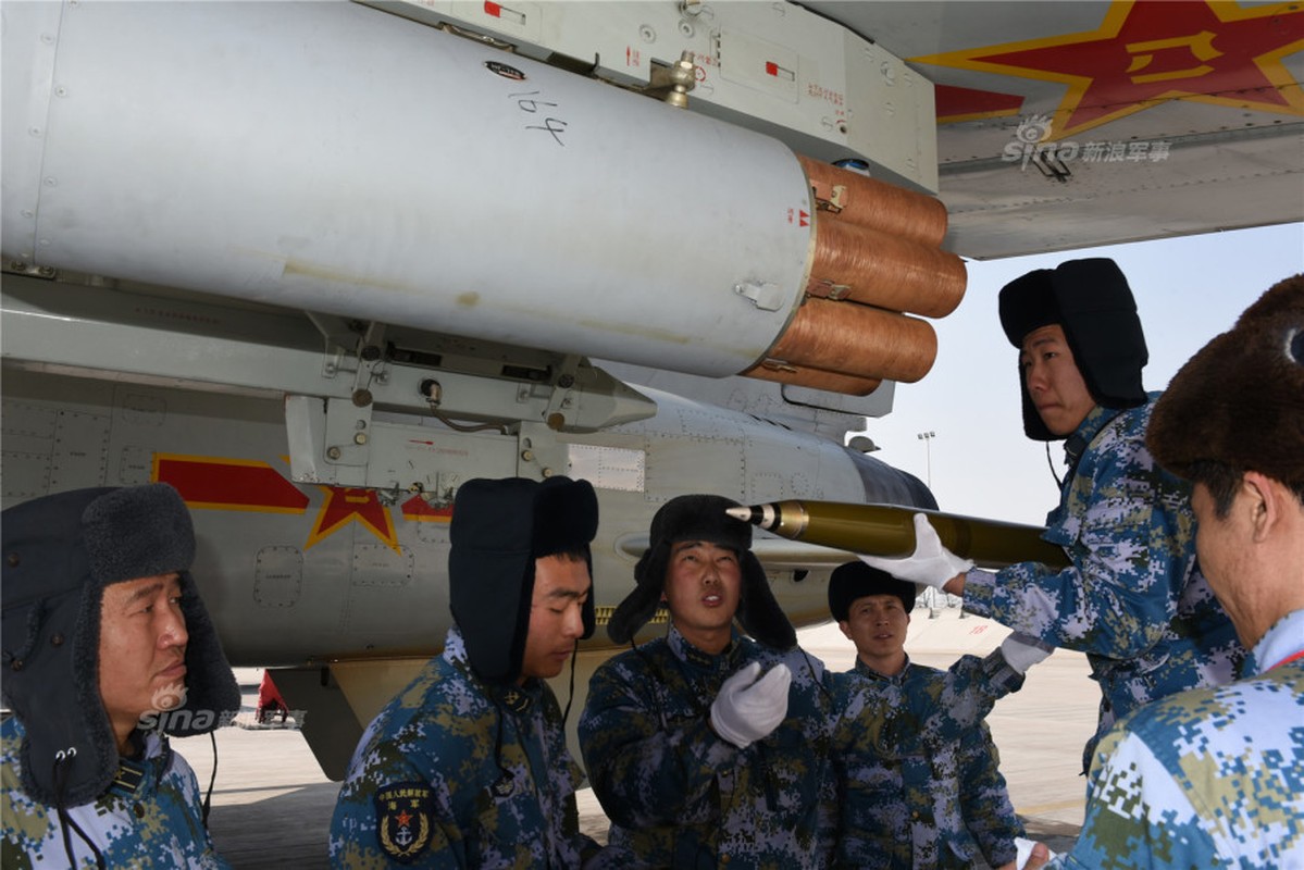 Can canh tiem kich-bom JH-7 cua Trung Quoc ban rocket-Hinh-10