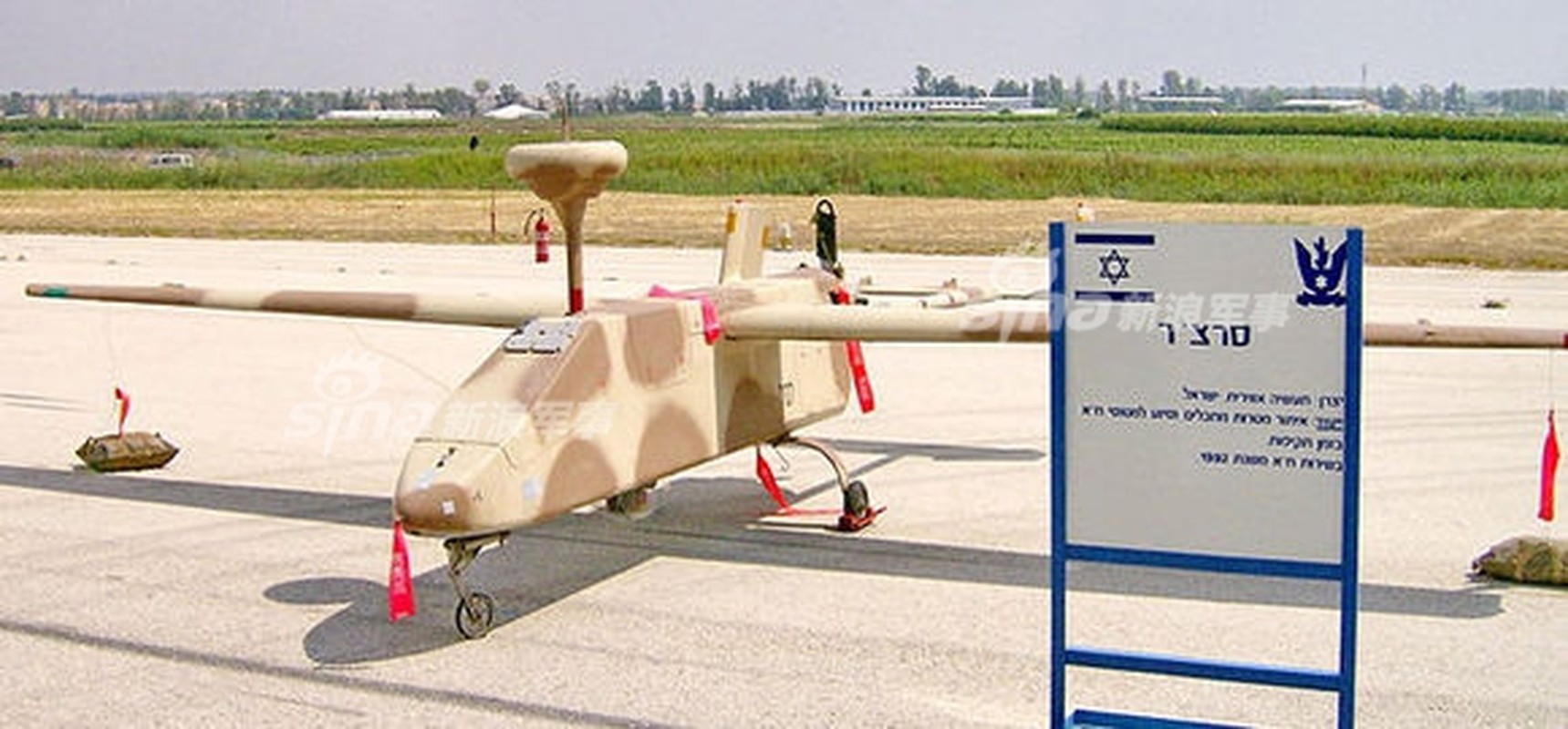 Bat ngo: CNQP &quot;khung&quot; nhung Nga phai mua UAV cua Israel-Hinh-4