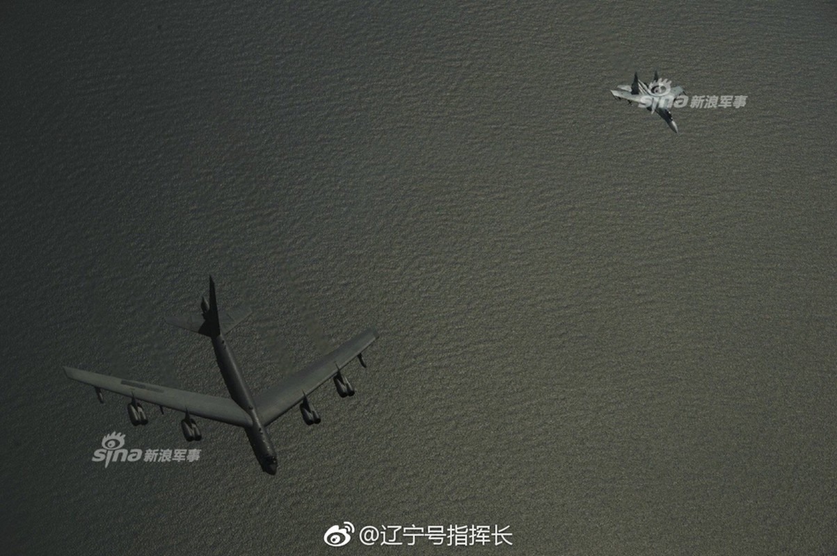 Muc kich may bay Su-27 danh chan &quot;phao dai bay&quot; B-52, B-1B-Hinh-2