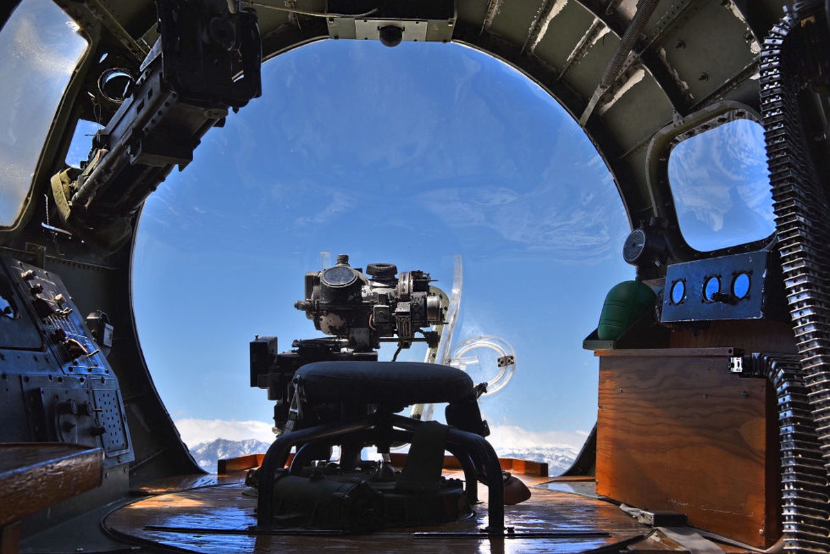 Anh &quot;phao dai bay&quot; B-17 tai xuat trong the gioi hien dai-Hinh-10