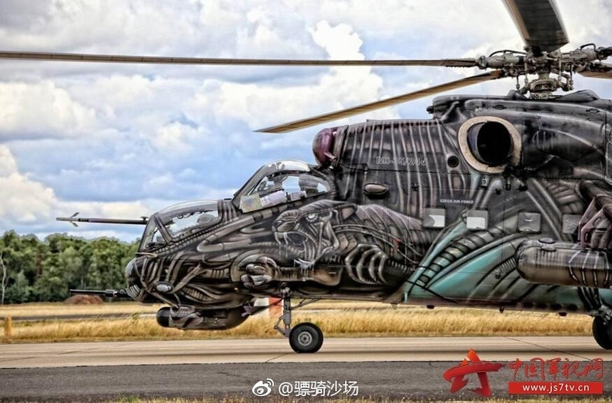 Rung minh truoc dan truc thang Mi-24 “xam tro day minh“-Hinh-5