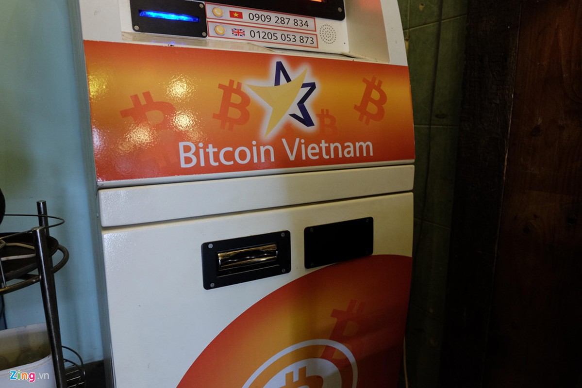 Can canh may ATM Bitcoin trong tiem an o Sai Gon-Hinh-6