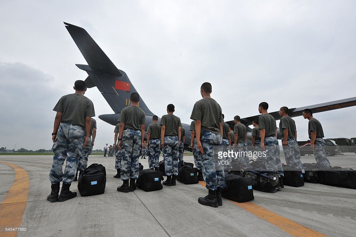 Lo dien van tai co Trung Quoc soan ngoi &quot;ngua tho&quot; IL-76-Hinh-7