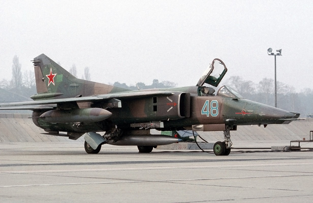 Cuong kich MiG-27: Dua con bi ruong bo cua Mikoyan-Hinh-3