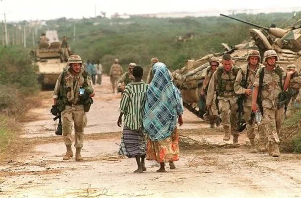 Chien dich Khoi phuc Niem tin: Khi My co “lay long” Somali-Hinh-5