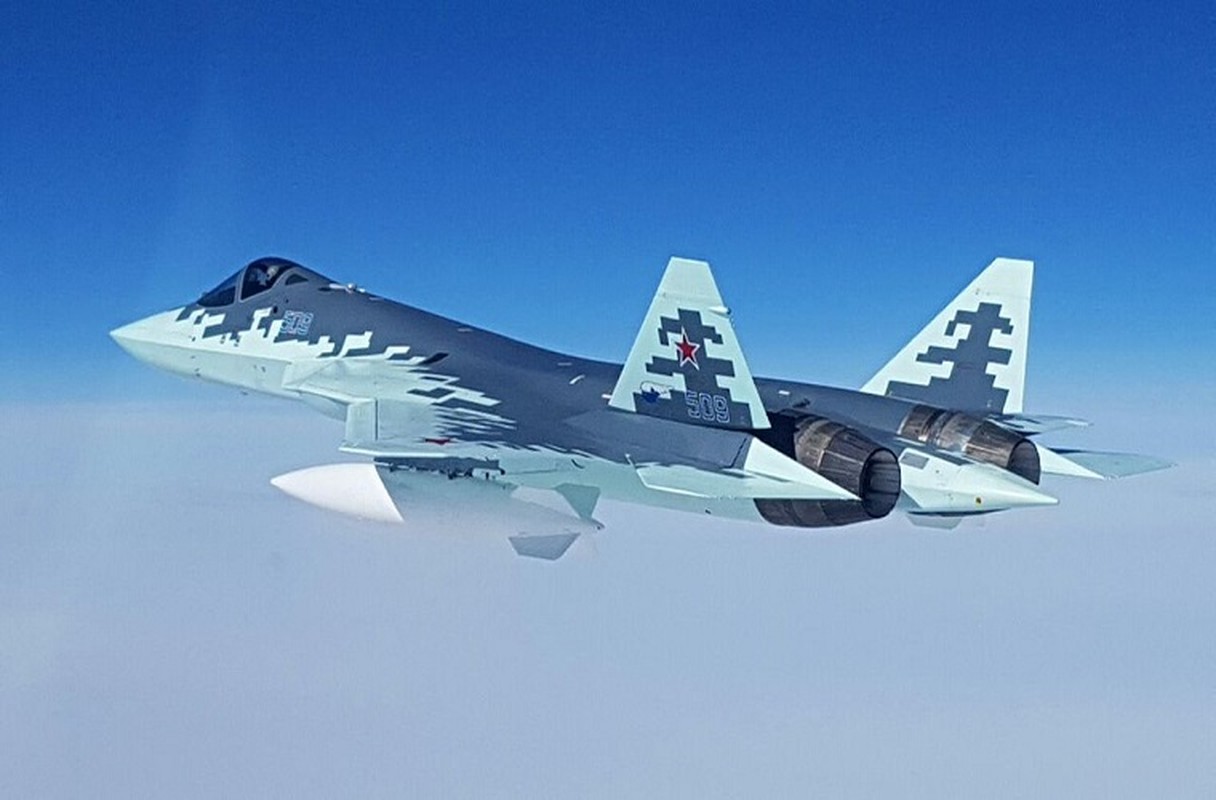 Chua kip bien che Su-57 Nga suyt roi, phai ha canh khan cap-Hinh-10