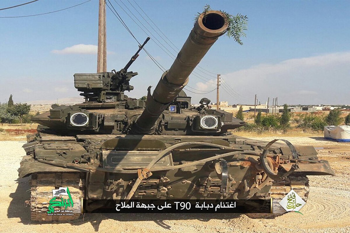 IS phuc kich, ban chay sieu tang T-90 cua quan doi Syria-Hinh-6
