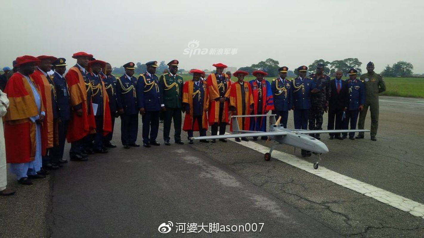 Choang voi xuat xu cua may bay khong nguoi lai Nigeria-Hinh-8